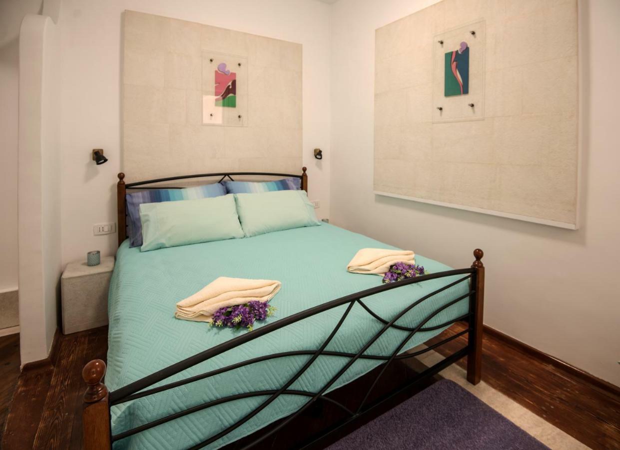 Ibis Your Cosy Oasis With Private Parking And Patio Split Dış mekan fotoğraf