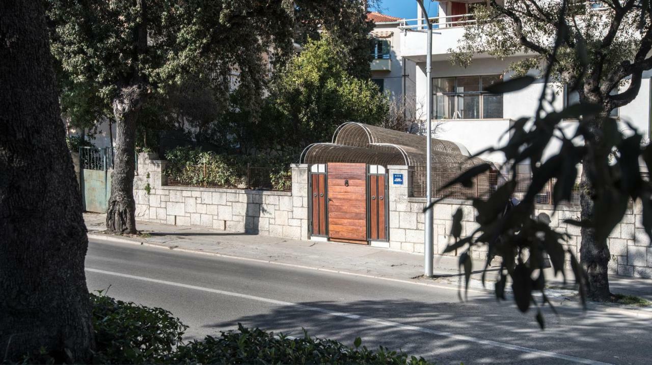 Ibis Your Cosy Oasis With Private Parking And Patio Split Dış mekan fotoğraf