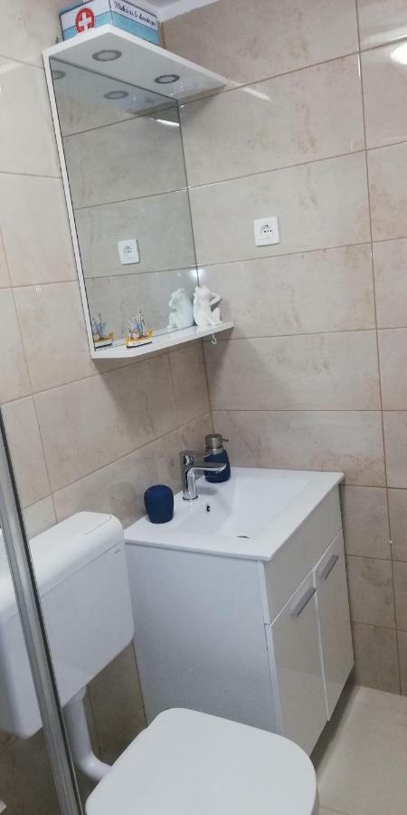 Ibis Your Cosy Oasis With Private Parking And Patio Split Dış mekan fotoğraf