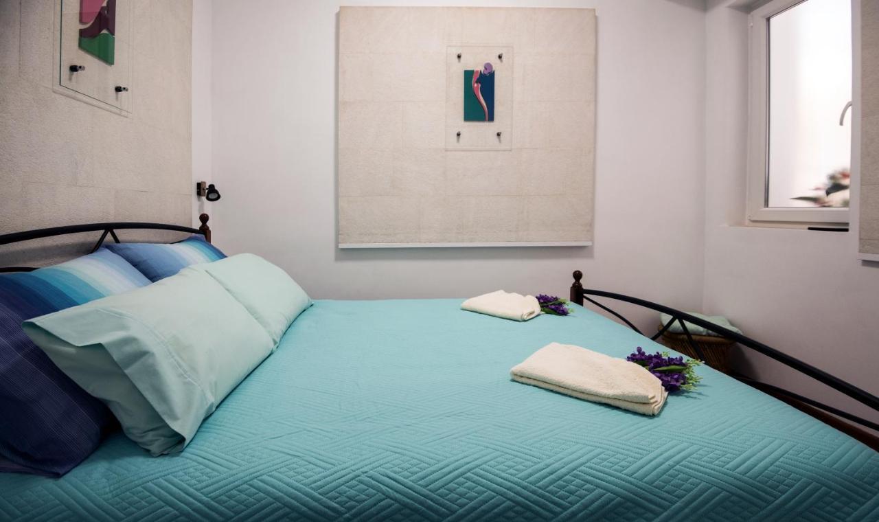 Ibis Your Cosy Oasis With Private Parking And Patio Split Dış mekan fotoğraf